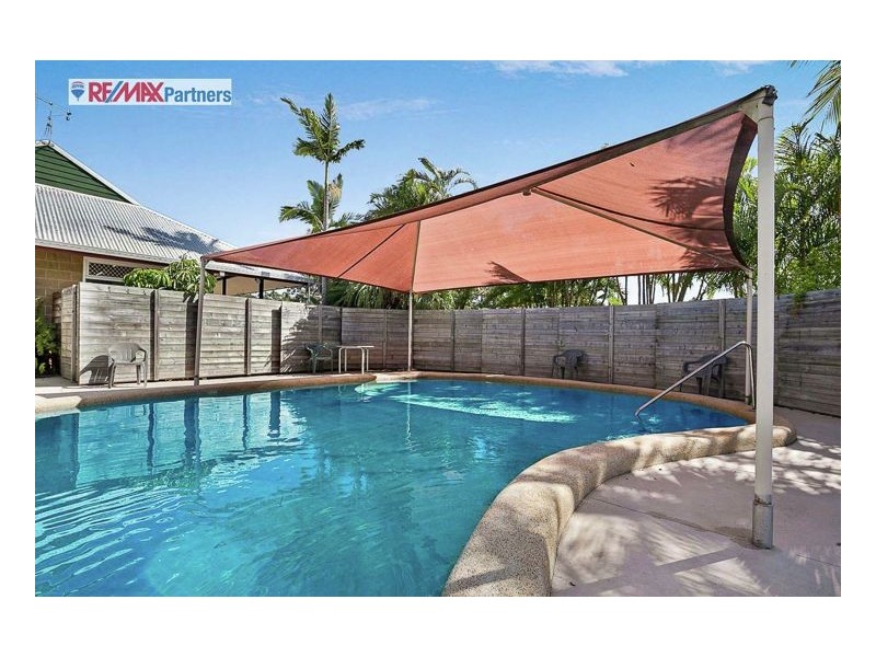 1/208 Elizabeth Street, Urangan QLD 4655