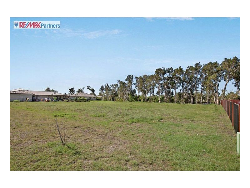 27 Sirenia Drive, Burrum Heads QLD 4659