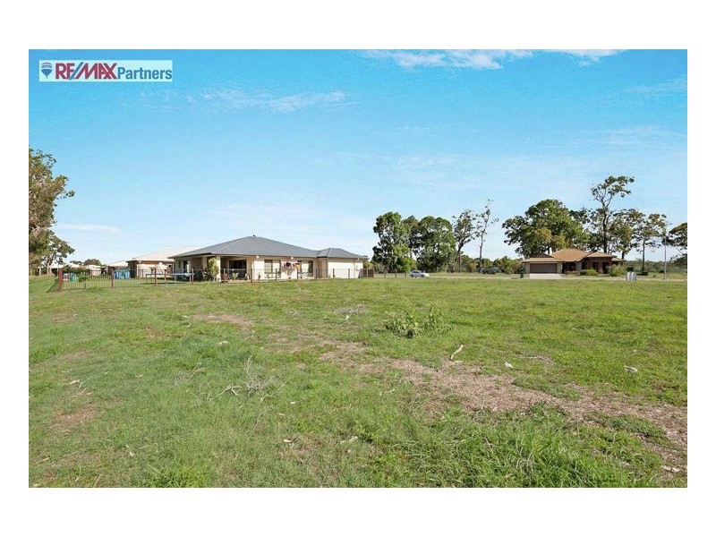 27 Sirenia Drive, Burrum Heads QLD 4659