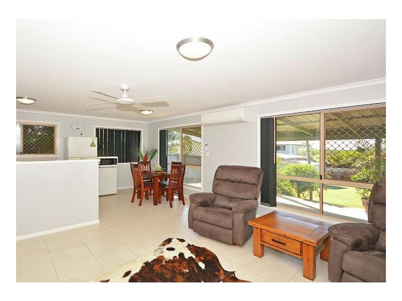 60 Petrel Avenue, River Heads QLD 4655
