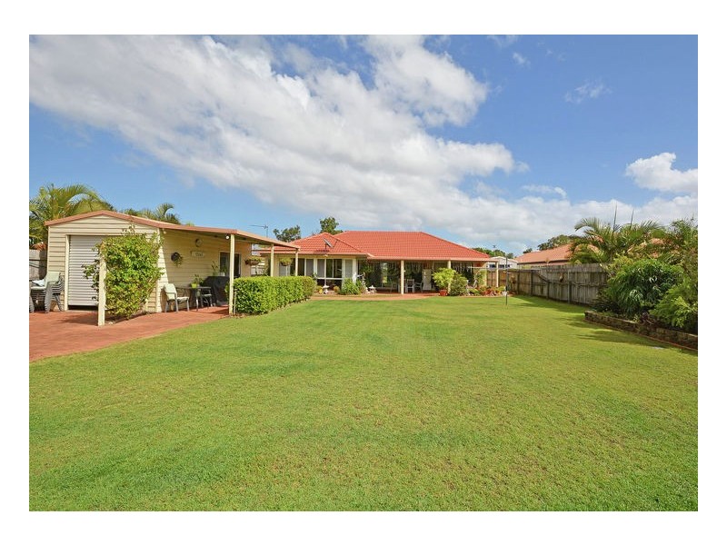 37 Bowerbird Avenue, Eli Waters QLD 4655