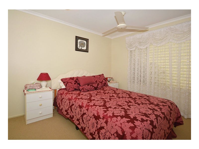 37 Bowerbird Avenue, Eli Waters QLD 4655