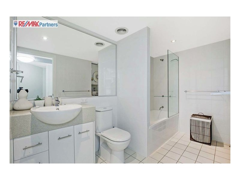206/239 Esplanade, Pialba QLD 4655