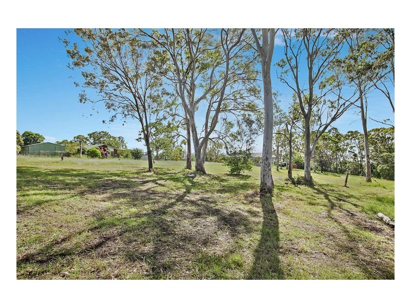 8 Zena Close, River Heads QLD 4655