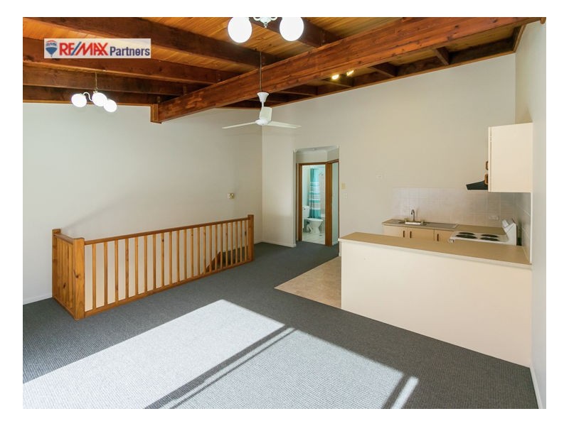 12/4 Pilot Street, Urangan QLD 4655