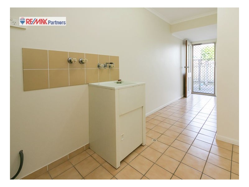 12/4 Pilot Street, Urangan QLD 4655