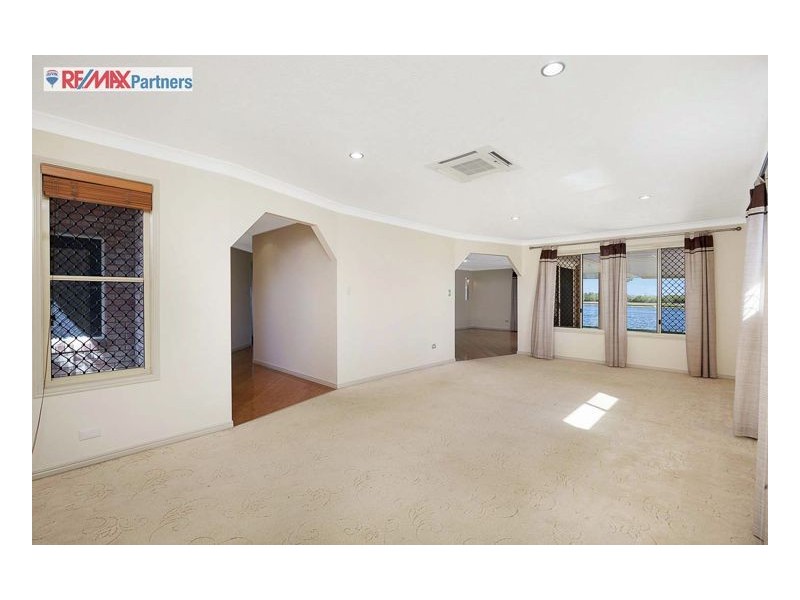 6 Whistler Court, Eli Waters QLD 4655