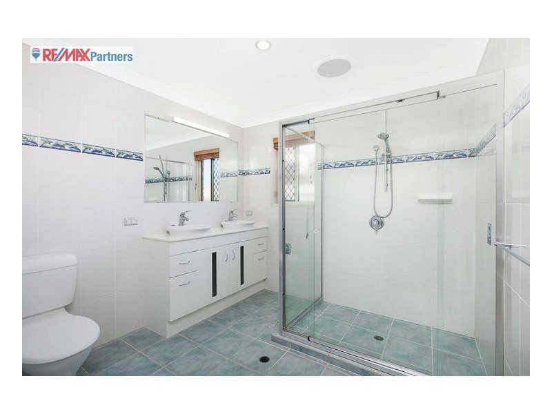 6 Whistler Court, Eli Waters QLD 4655