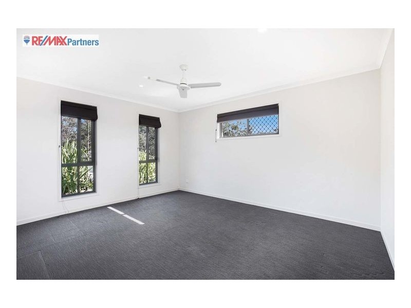 32 Crystal Court, Urangan QLD 4655
