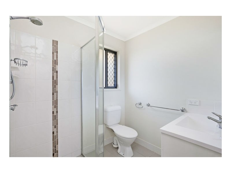 32 Crystal Court, Urangan QLD 4655