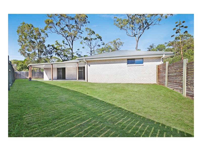 32 Crystal Court, Urangan QLD 4655