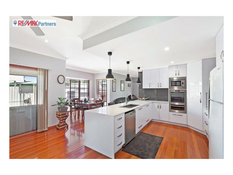 3 Rosalind Ct, Torquay QLD 4655