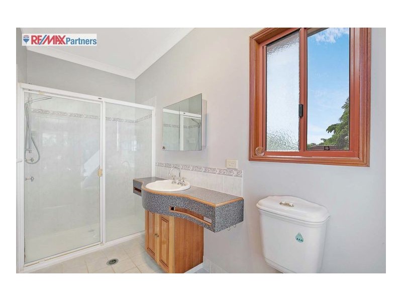 3 Rosalind Ct, Torquay QLD 4655