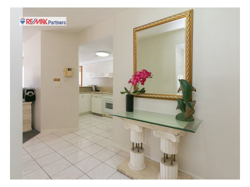 8/397 Esplanade, Torquay QLD 4655