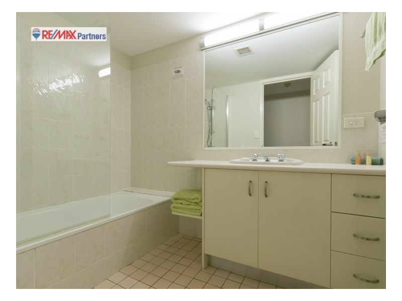 8/397 Esplanade, Torquay QLD 4655