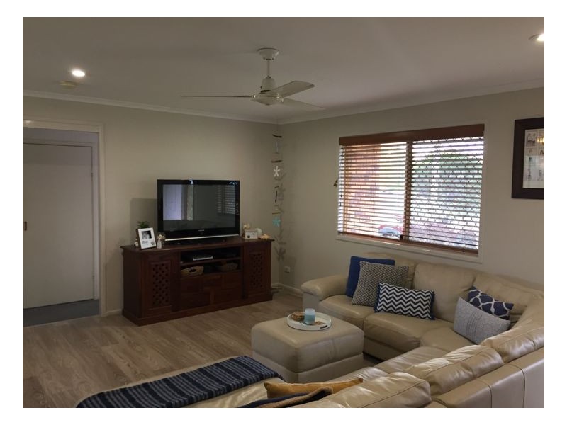 5 Vanda Street, Urangan QLD 4655