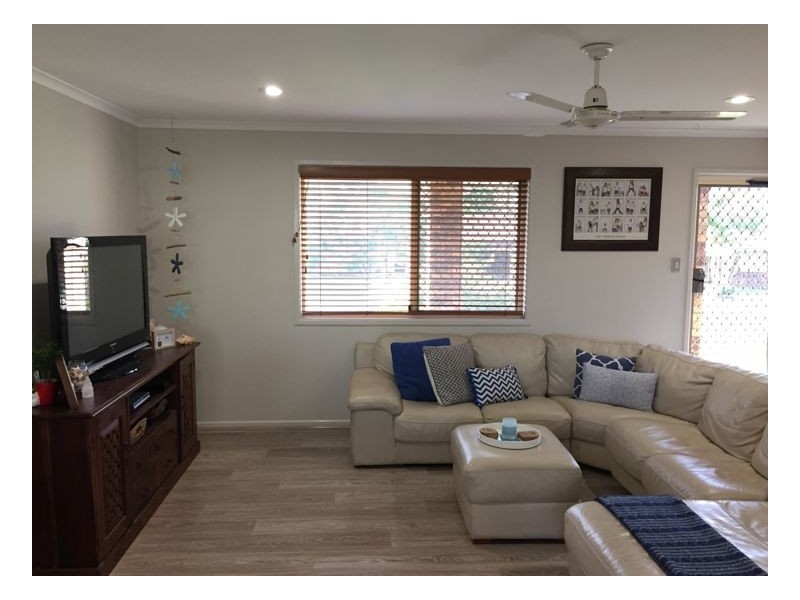 5 Vanda Street, Urangan QLD 4655