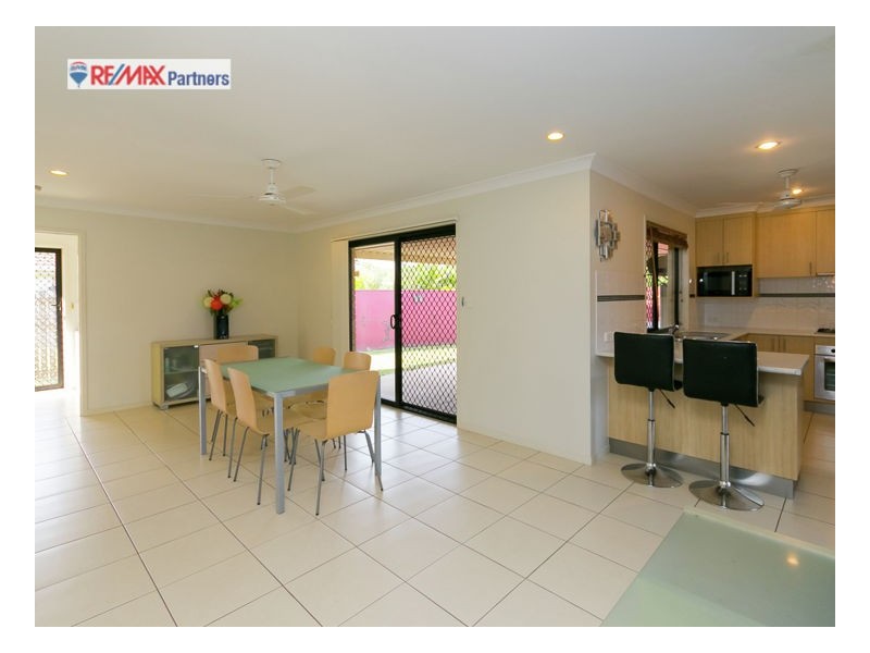 11 Red Gum Court, Urraween QLD 4655