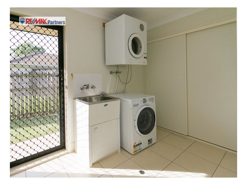 11 Red Gum Court, Urraween QLD 4655