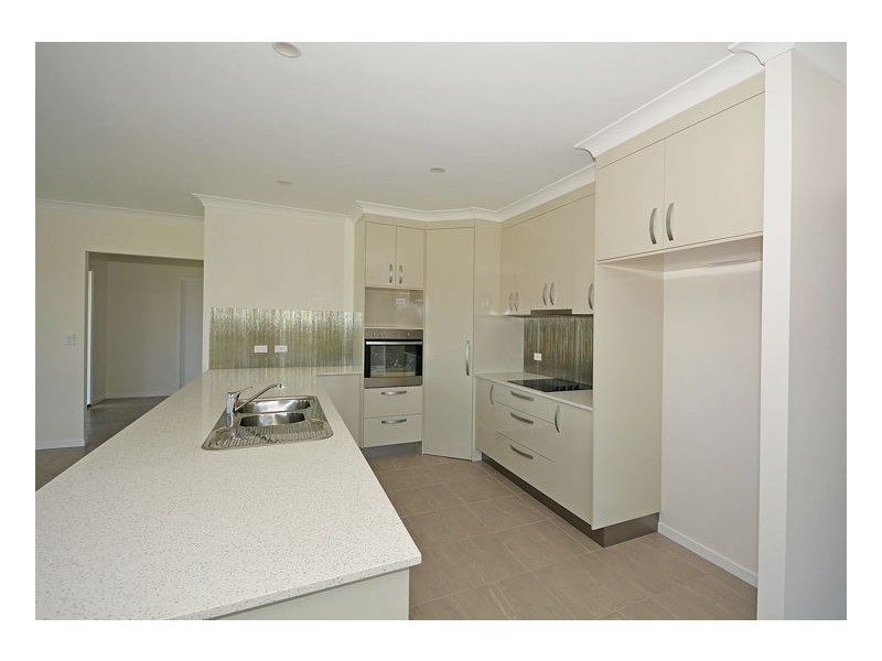 22 Mahalo Road, Booral QLD 4655
