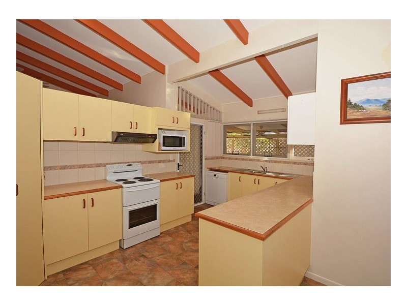 25 Hayworth Street, Point Vernon QLD 4655