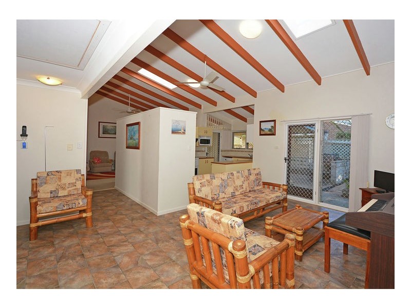 25 Hayworth Street, Point Vernon QLD 4655