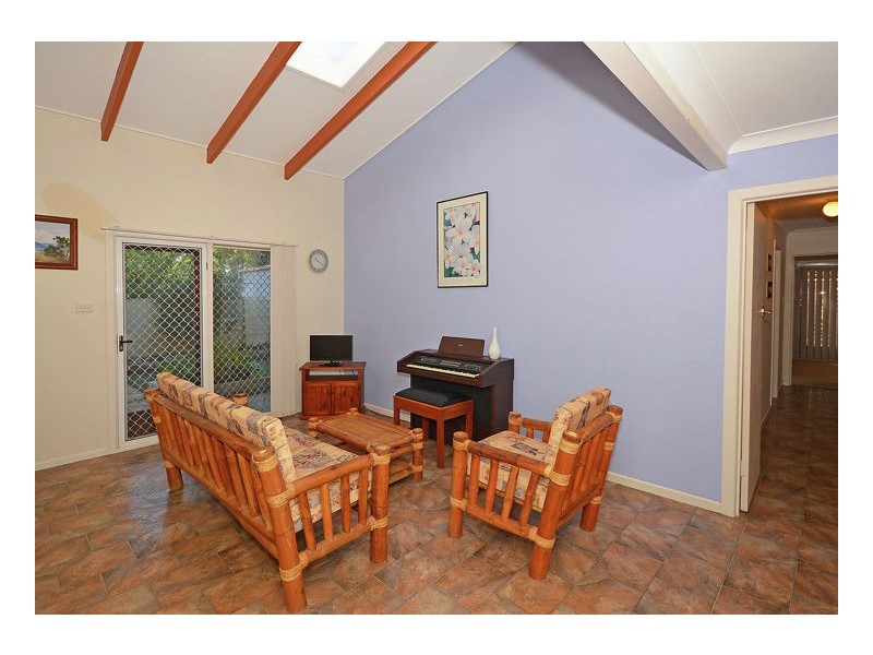 25 Hayworth Street, Point Vernon QLD 4655