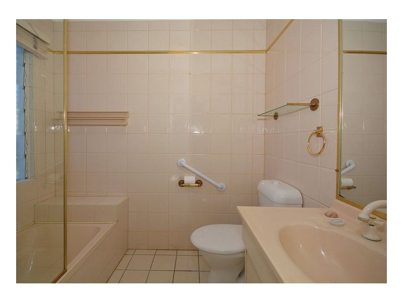 25 Hayworth Street, Point Vernon QLD 4655