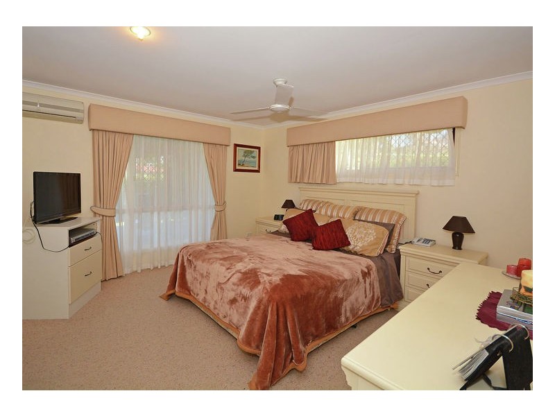 4 Nicholson Court, Urraween QLD 4655