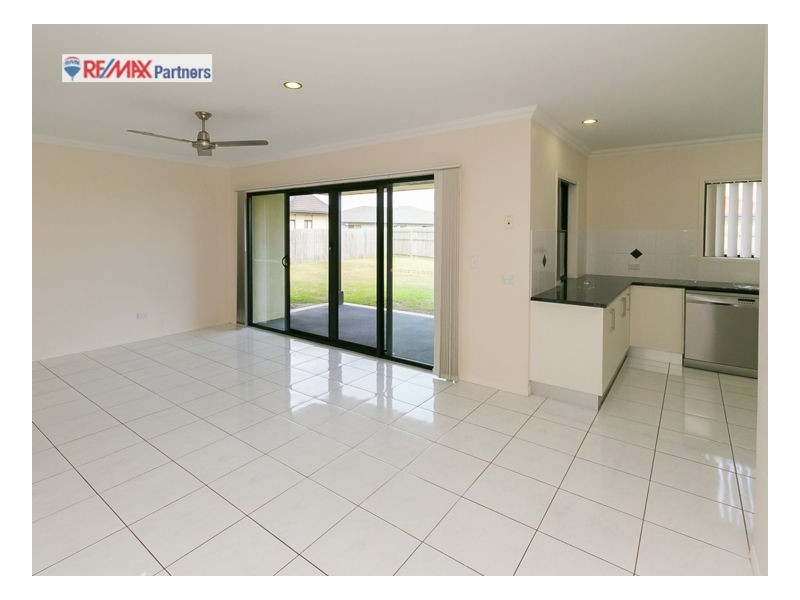 24 Bounty Circuit, Eli Waters QLD 4655