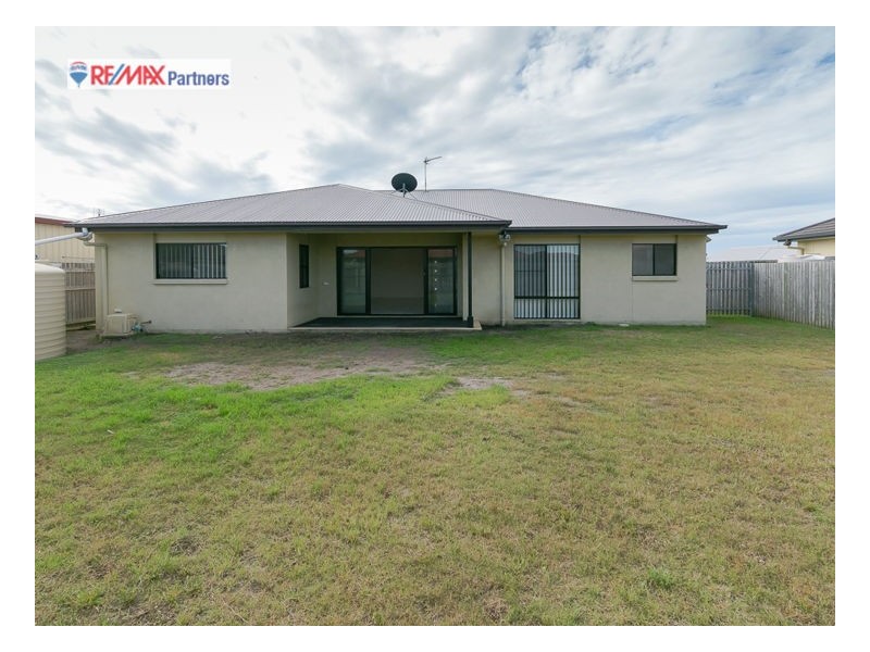 24 Bounty Circuit, Eli Waters QLD 4655