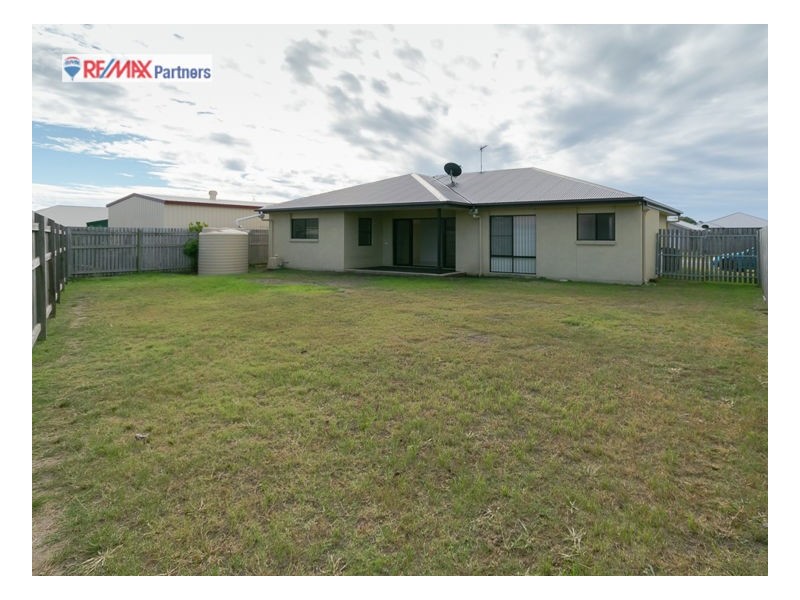 24 Bounty Circuit, Eli Waters QLD 4655