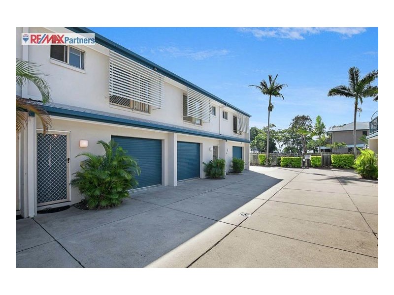 5/4 Pilot Street, Urangan QLD 4655