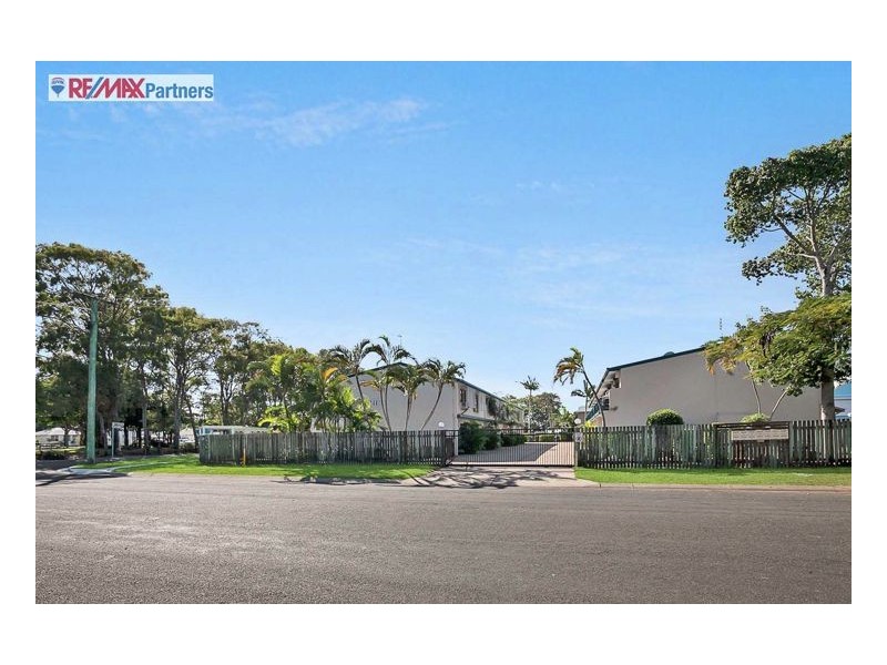 5/4 Pilot Street, Urangan QLD 4655