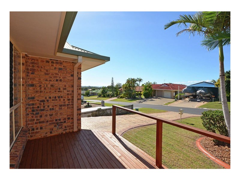 9 Faraday Court, Urraween QLD 4655
