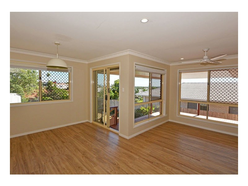9 Faraday Court, Urraween QLD 4655