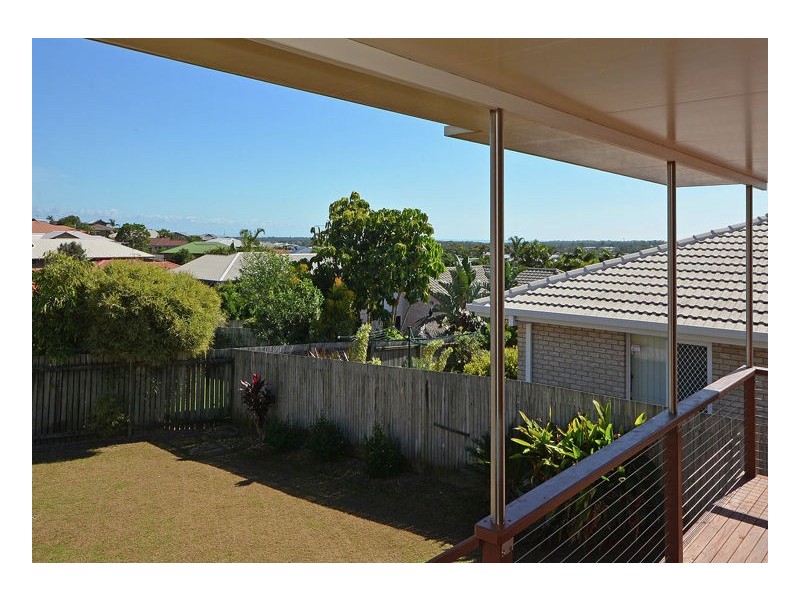 9 Faraday Court, Urraween QLD 4655