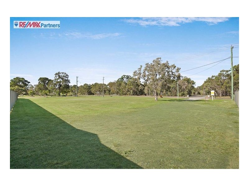 2 Senorita Parade, Urangan QLD 4655