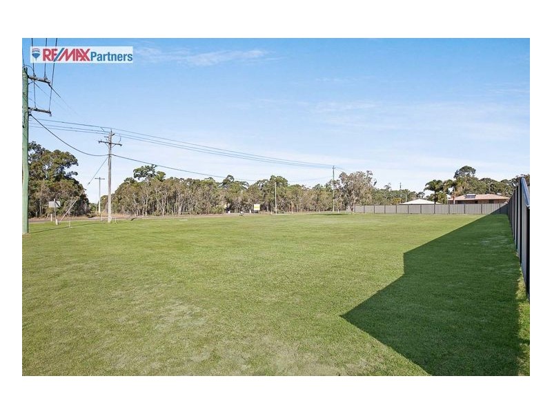 2 Senorita Parade, Urangan QLD 4655