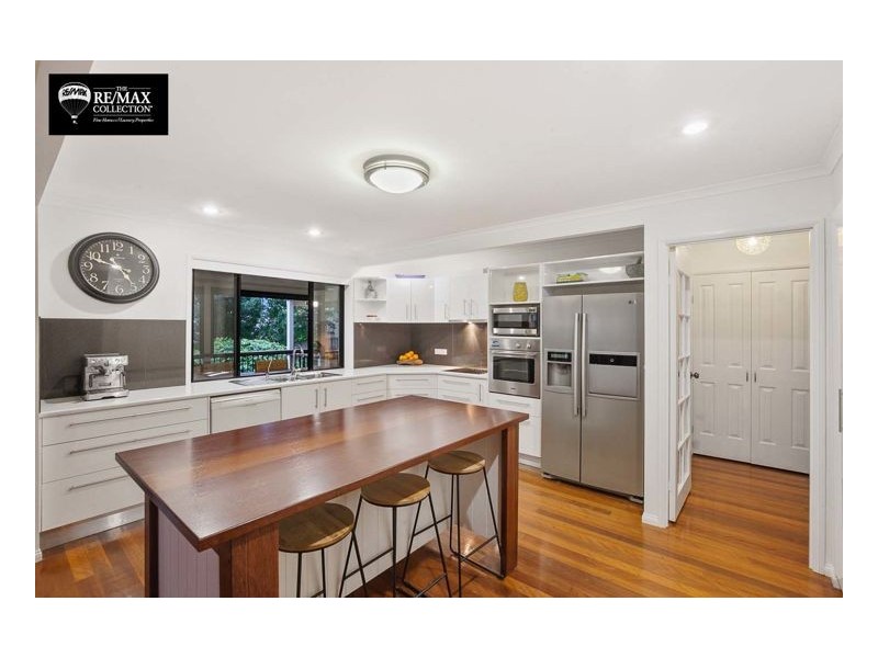 4 Balmoral Court, Urraween QLD 4655