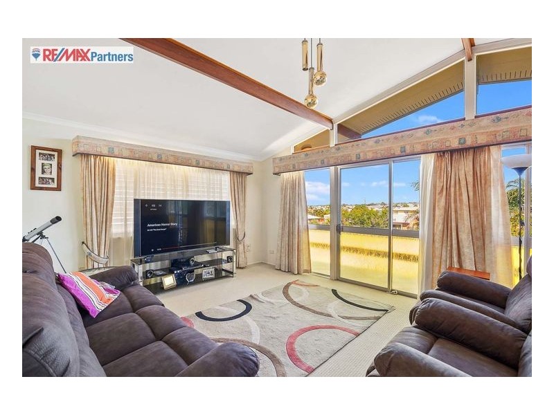 12 Ripley Avenue, Pialba QLD 4655