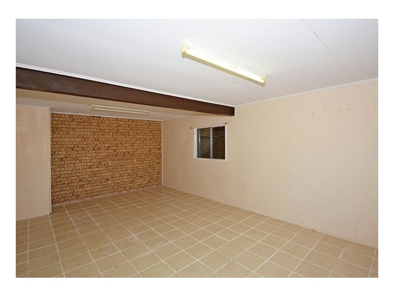 11 Hayworth Street, Point Vernon QLD 4655