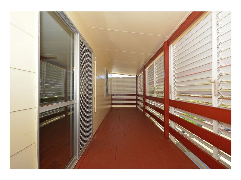 11 Hayworth Street, Point Vernon QLD 4655