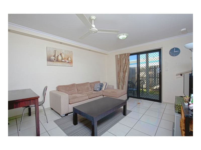 2/56-58 Main Street, Pialba QLD 4655