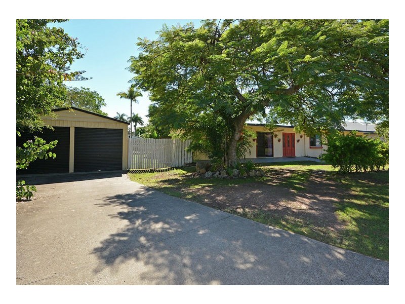 15 Jacobsen Outlook, Urraween QLD 4655