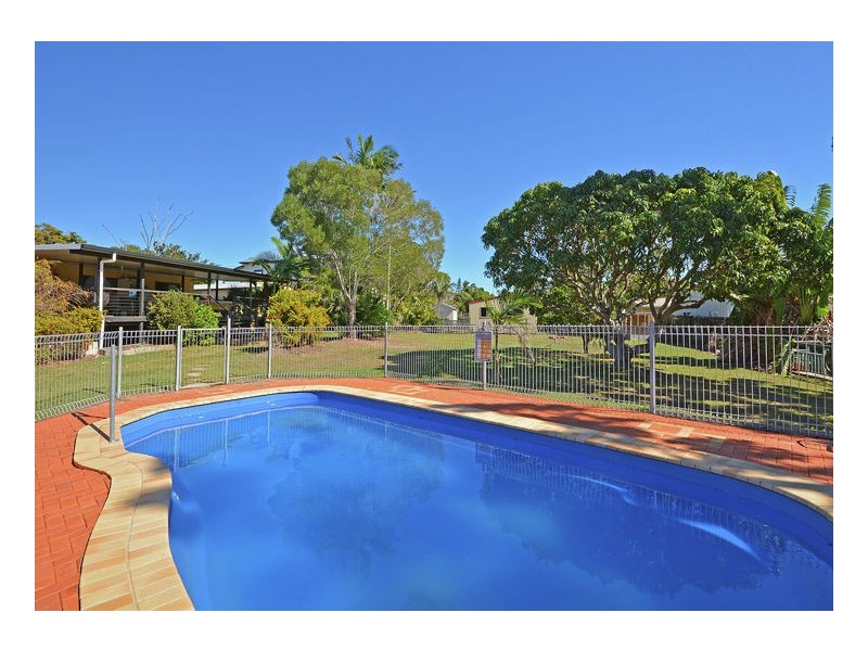 15 Jacobsen Outlook, Urraween QLD 4655