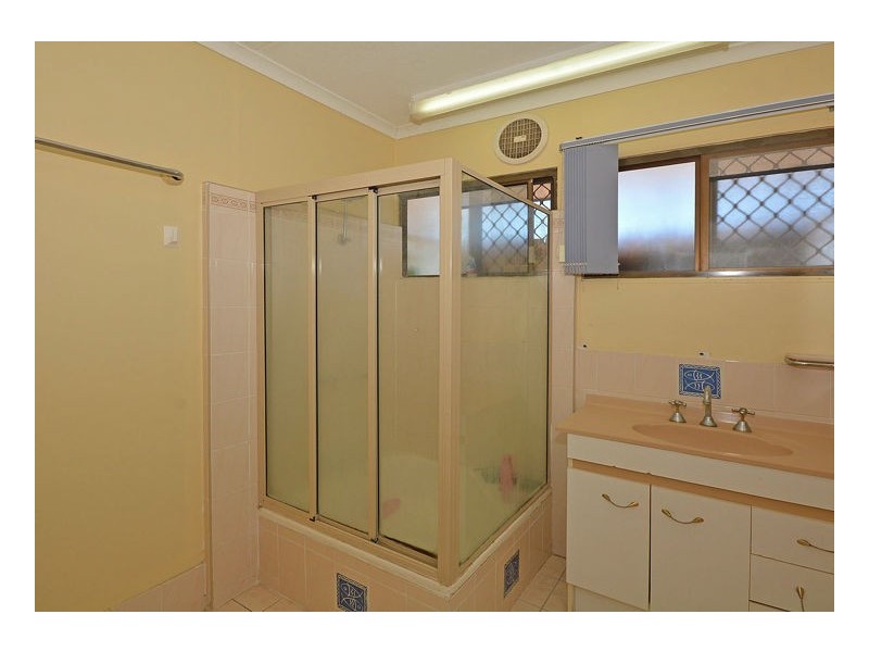 15 Jacobsen Outlook, Urraween QLD 4655