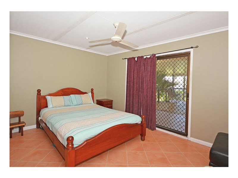 15 Jacobsen Outlook, Urraween QLD 4655