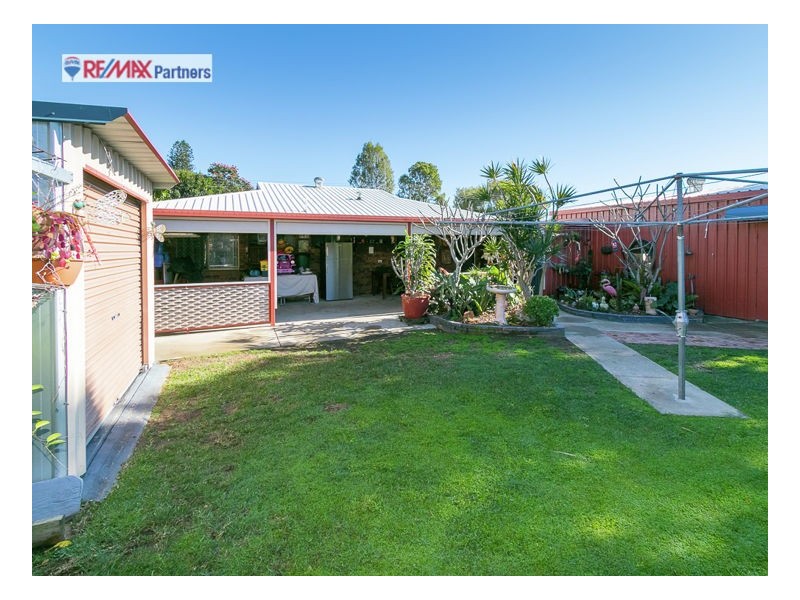 10 Gibbs St, Urangan QLD 4655