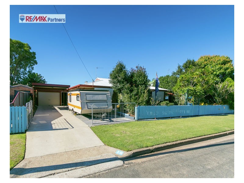 10 Gibbs St, Urangan QLD 4655